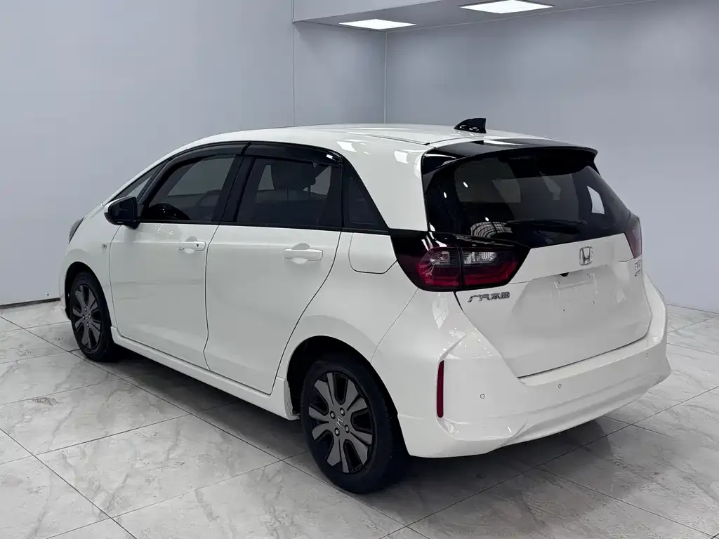 Honda Fit — фото 4