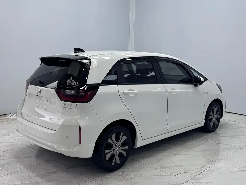 Honda Fit — фото 6
