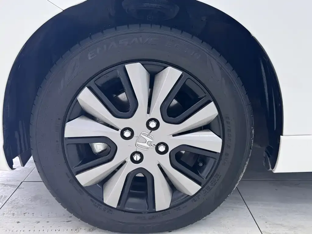 Honda Fit — фото 9