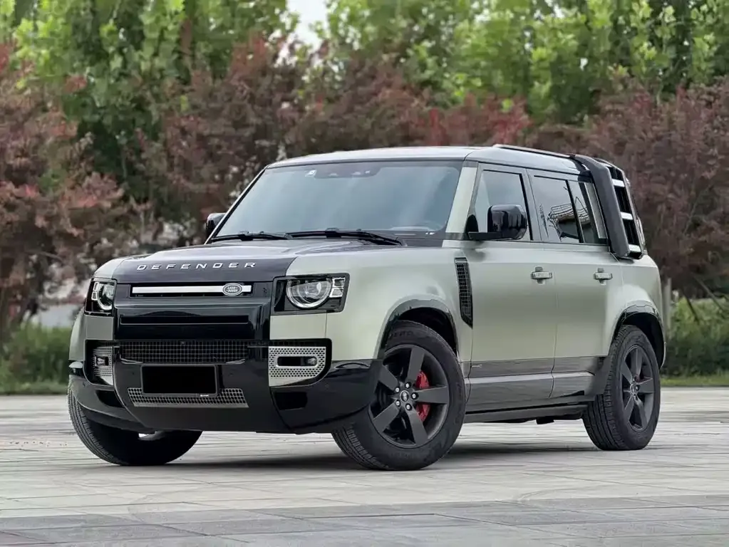 Land Rover Defender — фото 1