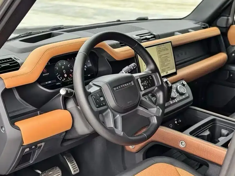 Land Rover Defender — фото 10
