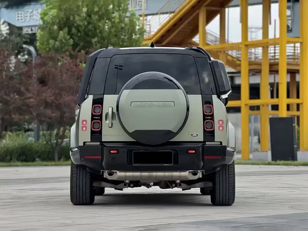 Land Rover Defender — фото 5