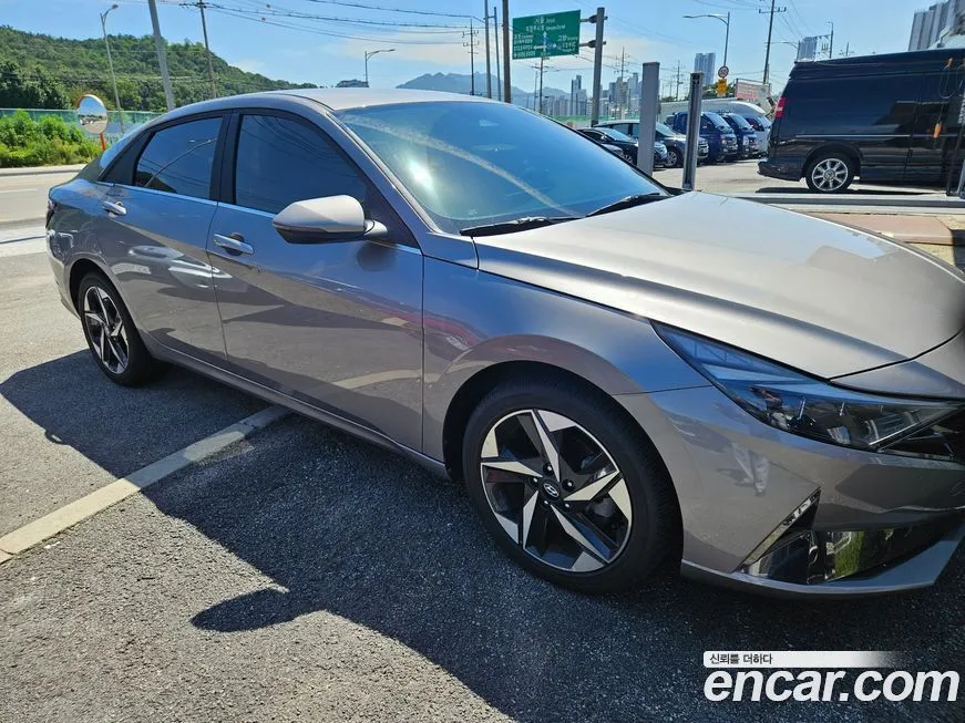 Hyundai AVANTE — фото 1