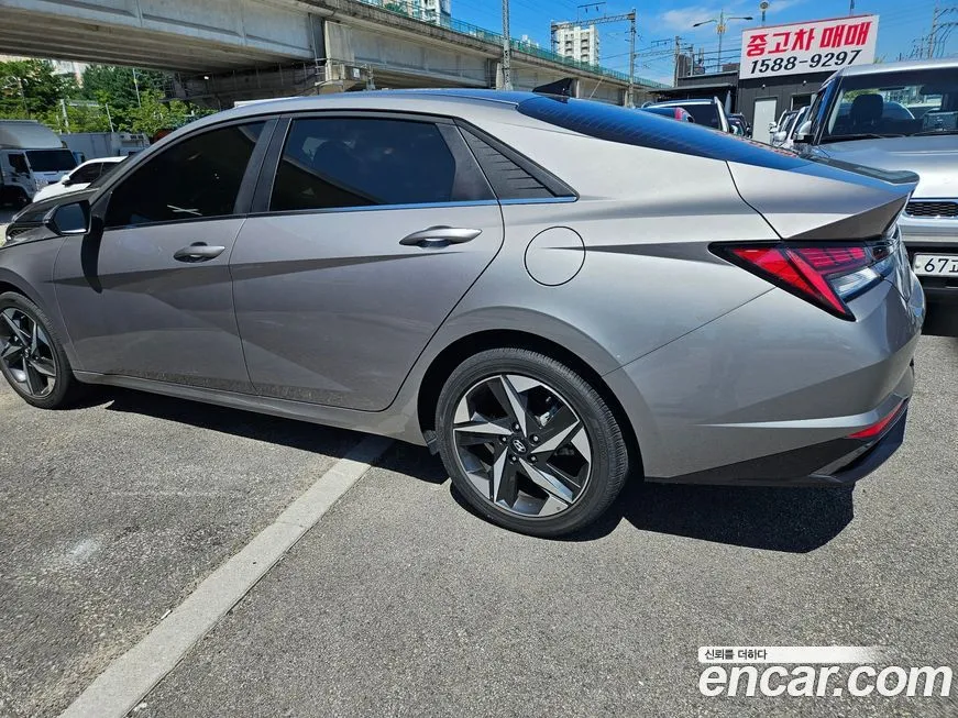 Hyundai AVANTE — фото 2