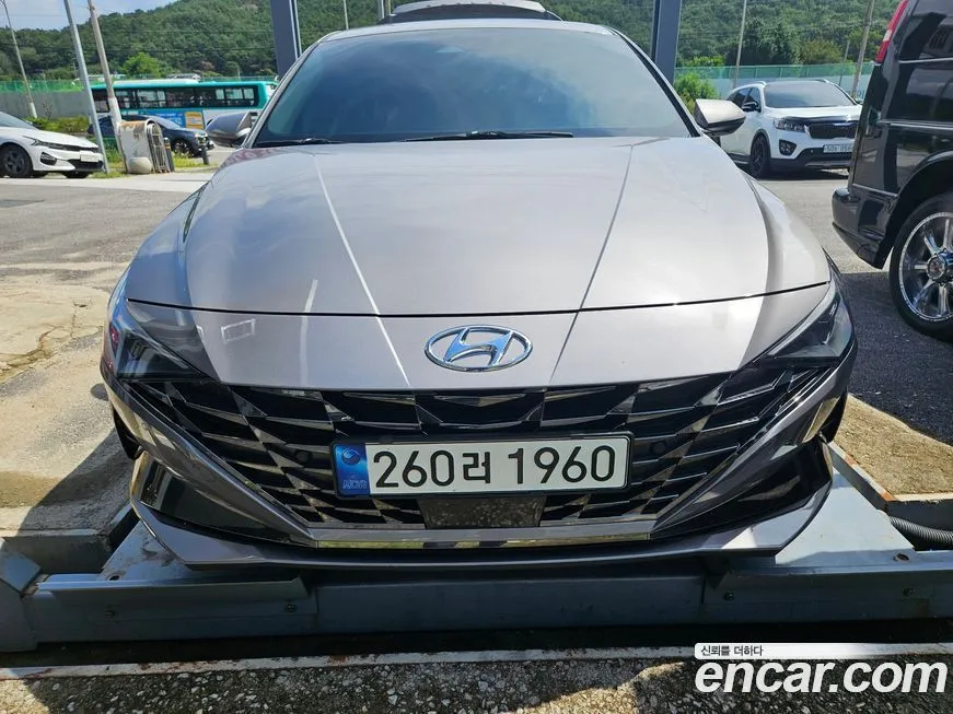 Hyundai AVANTE — фото 3
