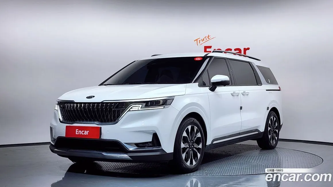 Kia Carnival — фото 1