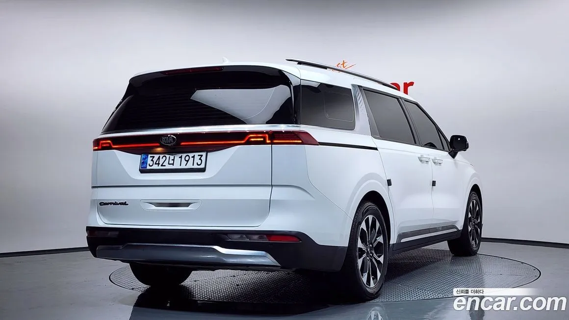 Kia Carnival — фото 2