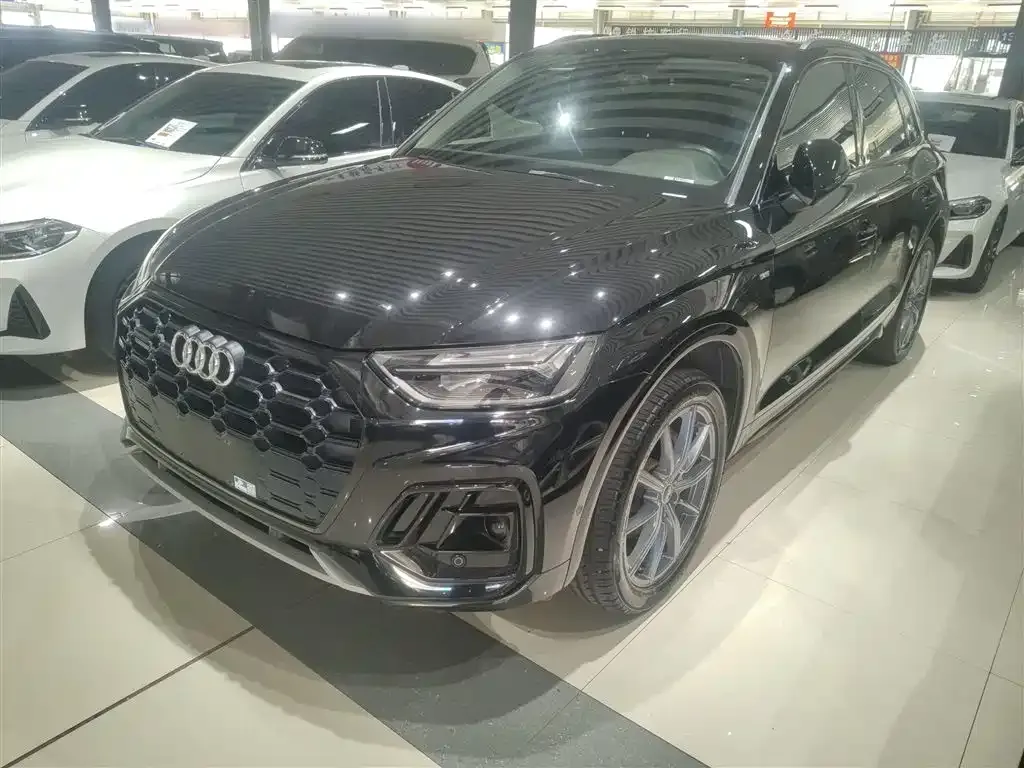 Audi Q5L 2022 из CN, фото 1