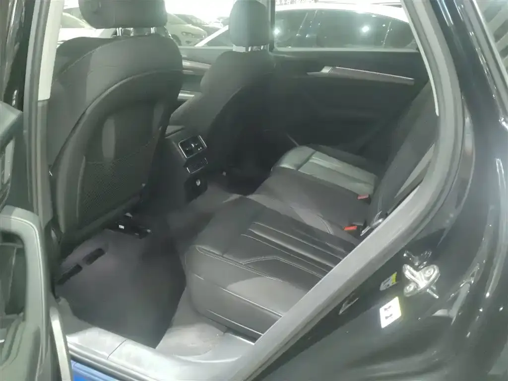 Audi Q5L 2022 из CN, фото 8