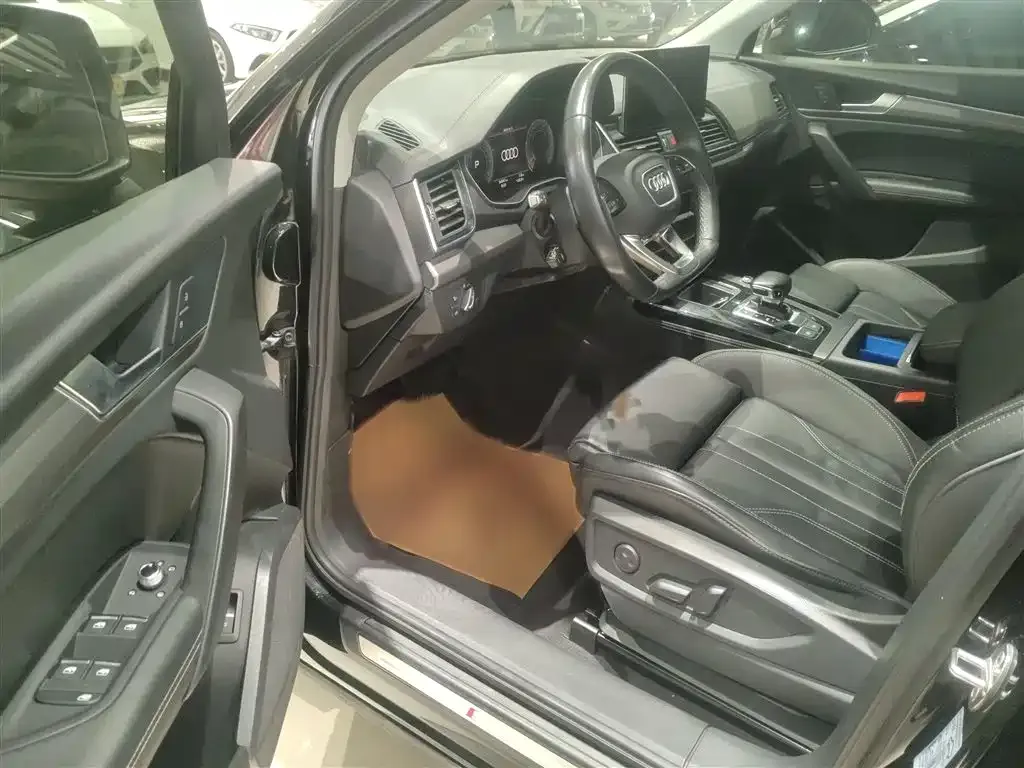 Audi Q5L 2022 из CN, фото 9