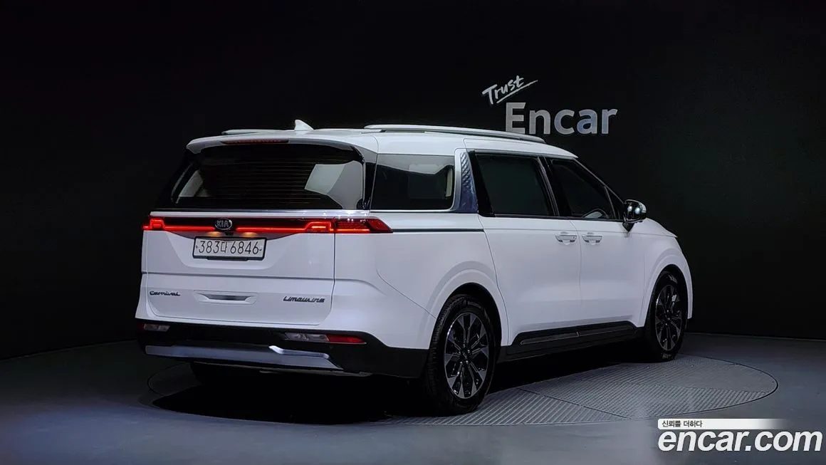 Kia Carnival — фото 2