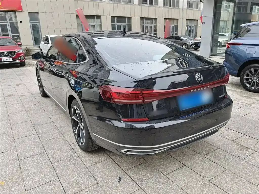 Volkswagen Passat — фото 5