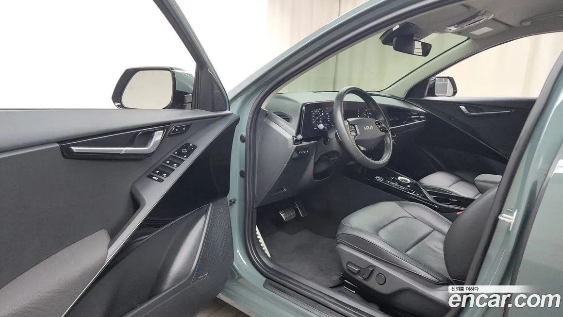 Kia Niro — фото 10