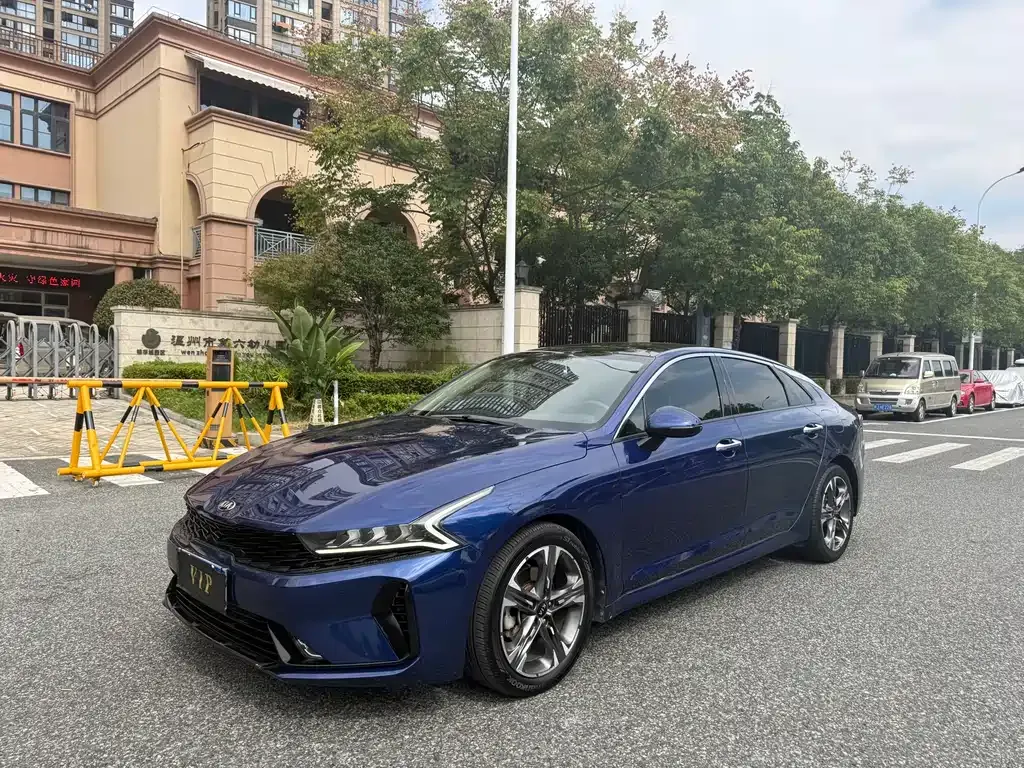 Kia K5 2021 из CN, фото 1