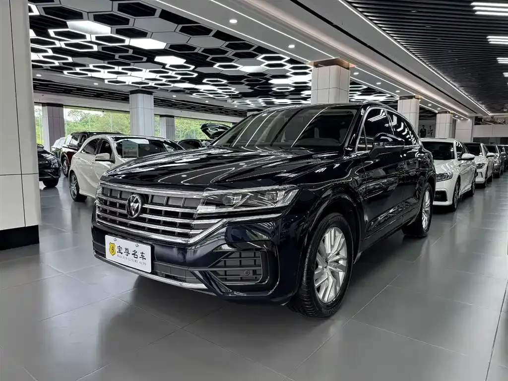 Volkswagen Touareg 2023 из CN, фото 2