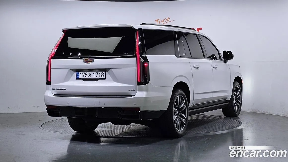 Cadillac Escalade 2023 из KR, фото 2