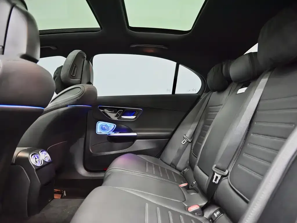 Mercedes-Benz C-Class 2023 из CN, фото 8
