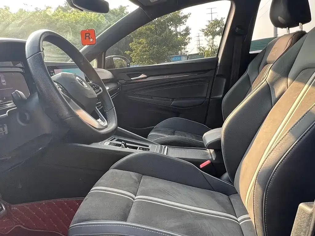 Volkswagen Golf 2022 из CN, фото 4