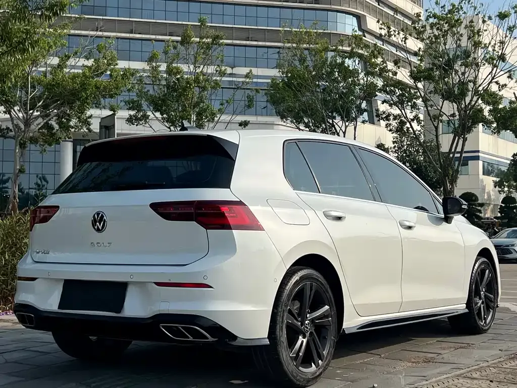 Volkswagen Golf 2022 из CN, фото 7