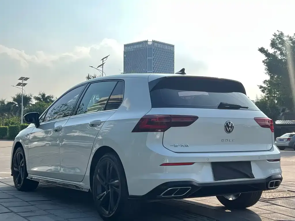 Volkswagen Golf 2022 из CN, фото 9