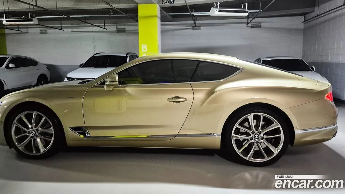 Bentley Continental 2023 из KR, фото 5