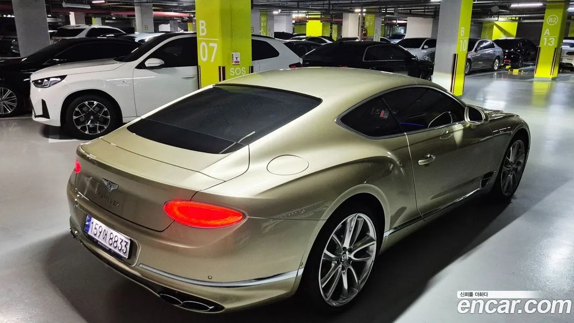 Bentley Continental 2023 из KR, фото 7