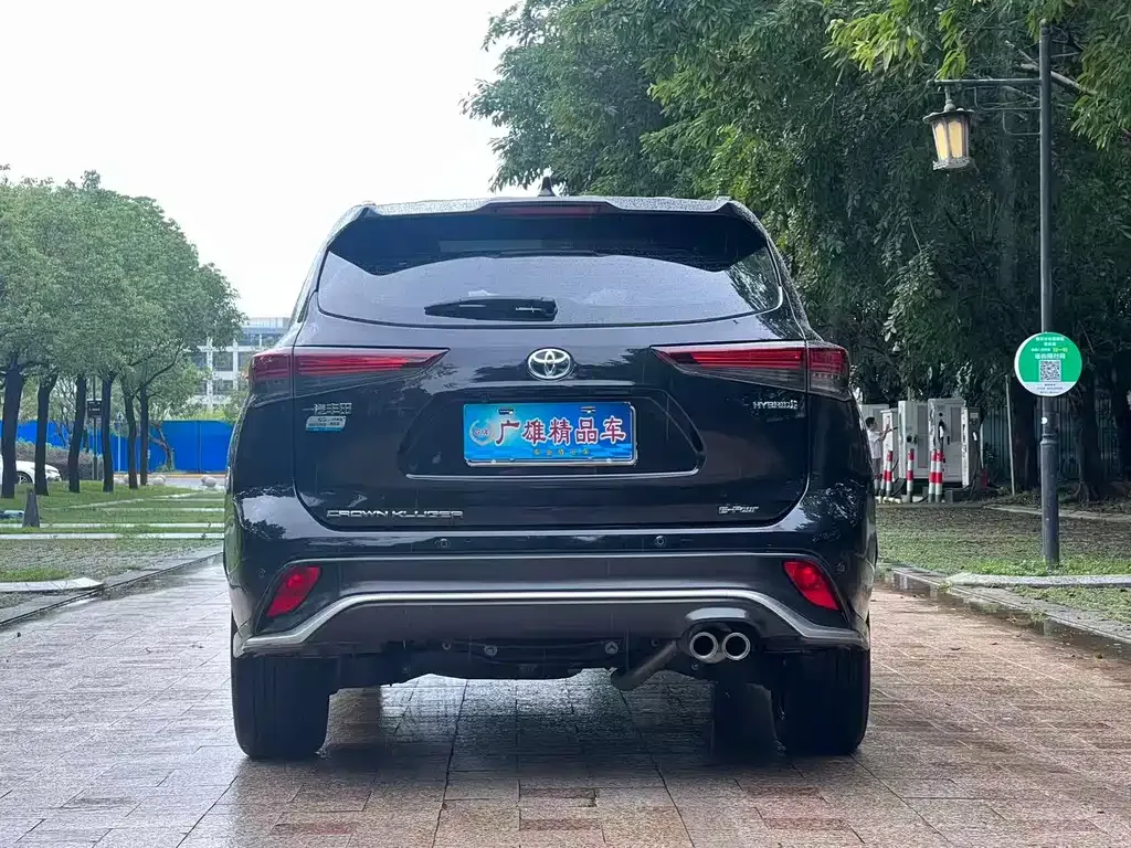Toyota Crown Kluger 2024 из CN, фото 6