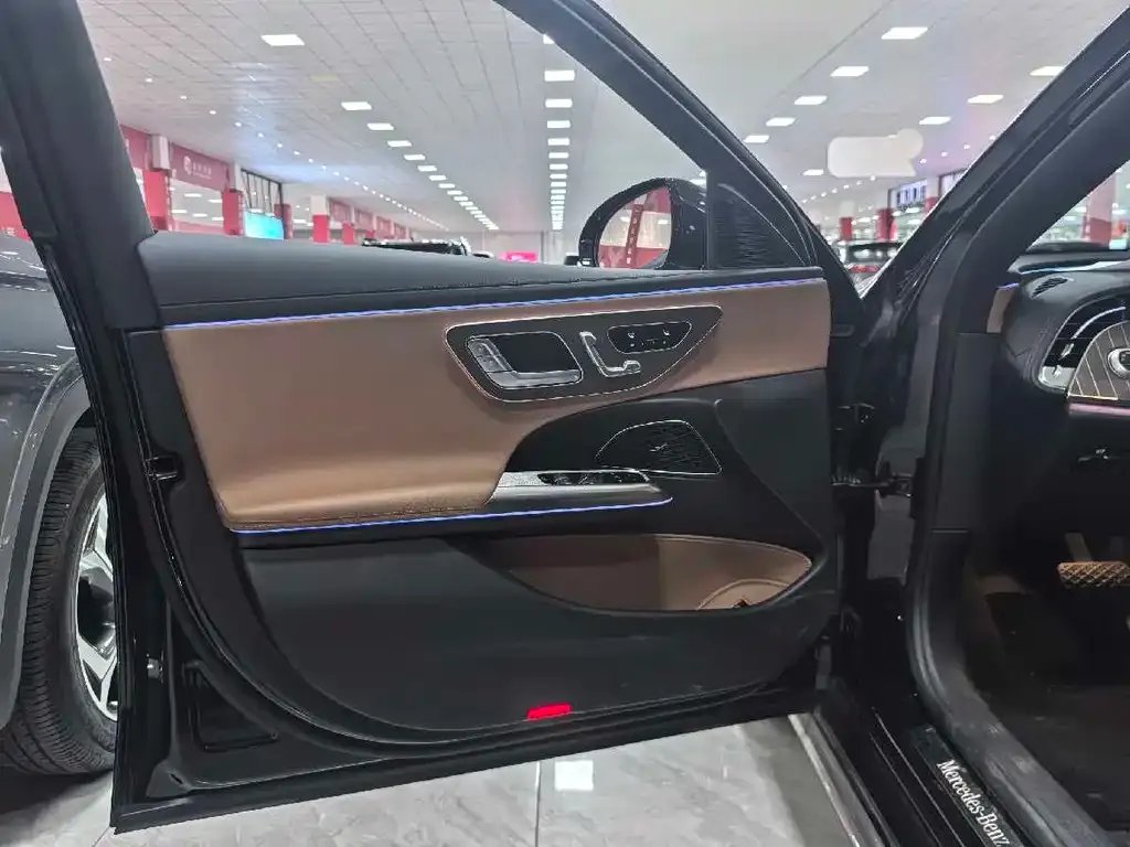 Mercedes-Benz E-Class 2025 из CN, фото 10