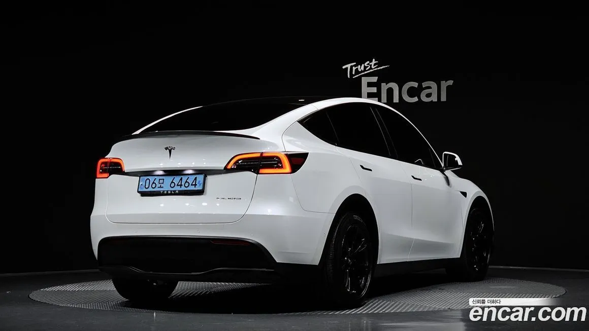 Tesla Model Y — фото 2