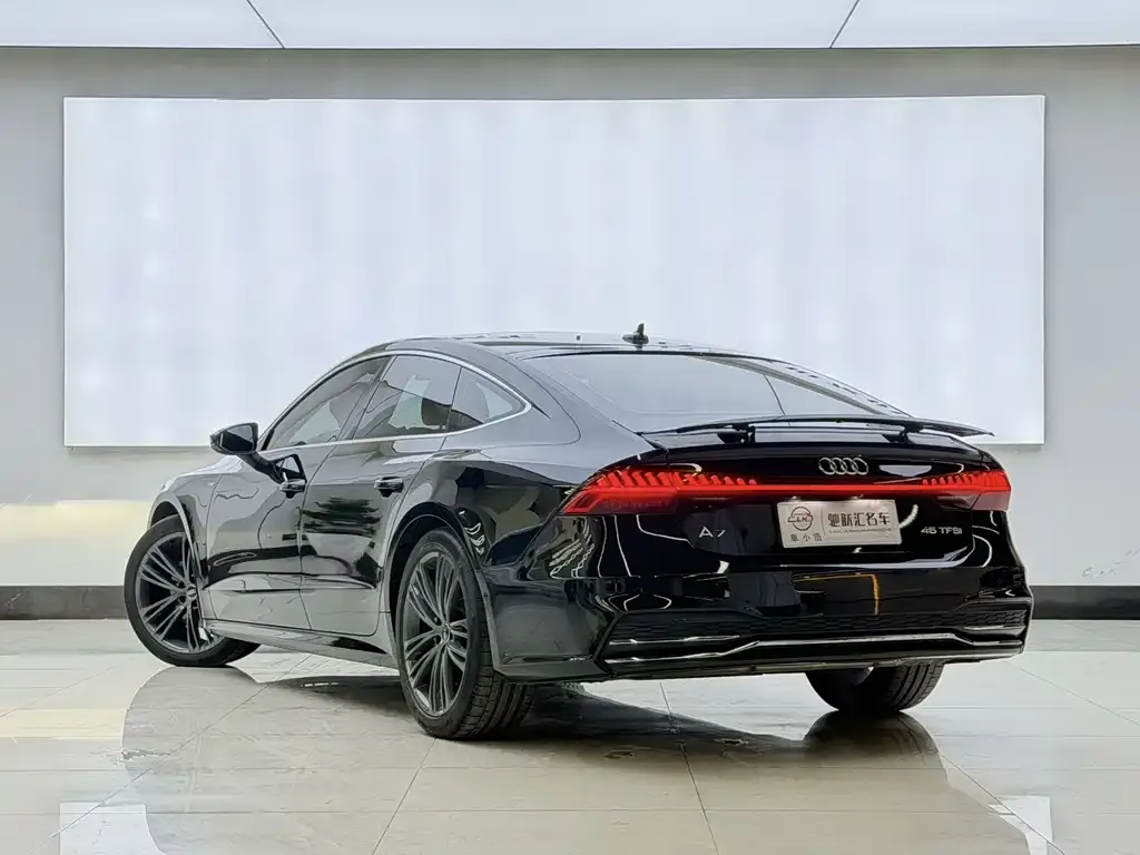 Audi A7 2023 из CN, фото 4