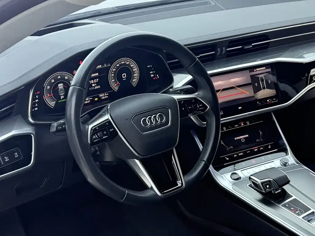 Audi A7 2023 из CN, фото 8
