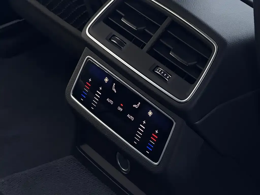 Audi A7 2023 из CN, фото 9