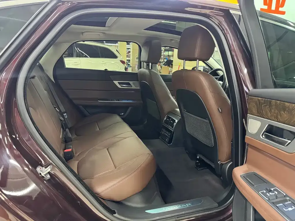 Jaguar XFL 2021 из CN, фото 8