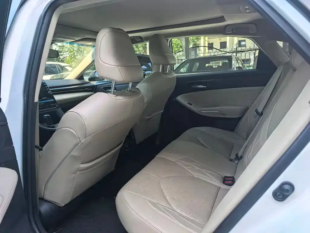 Toyota Avalon 2021 из CN, фото 8