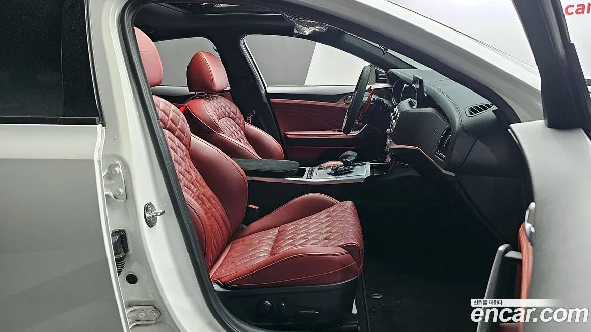 Kia Stinger — фото 10
