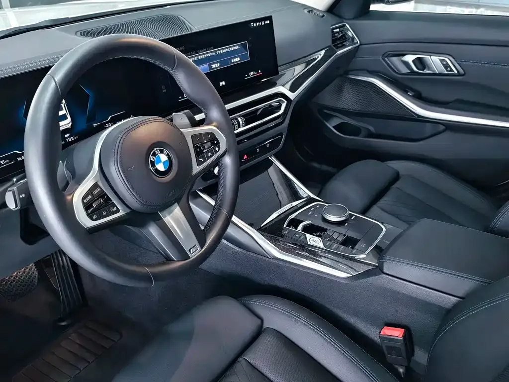 BMW 3 Series 2023 из CN, фото 10