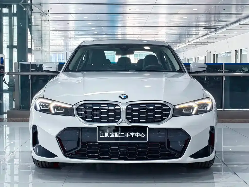 BMW 3 Series 2023 из CN, фото 2