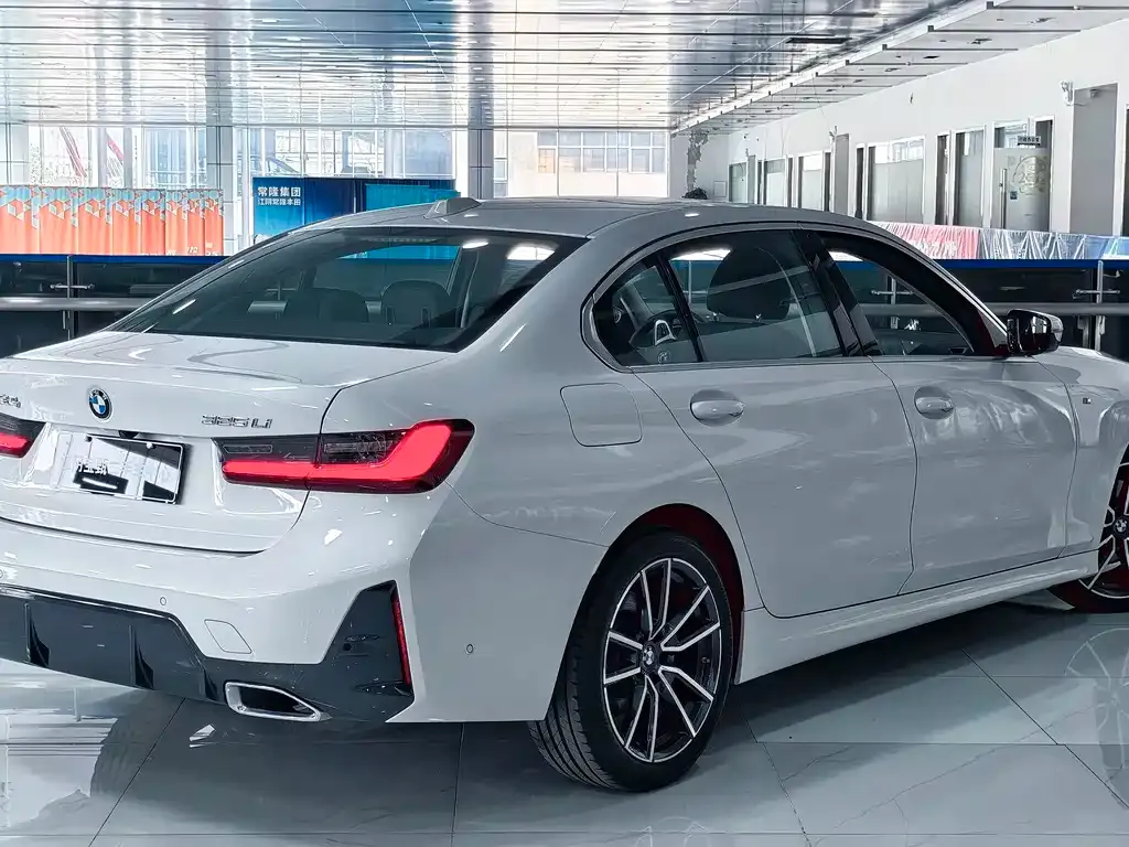 BMW 3 Series 2023 из CN, фото 4