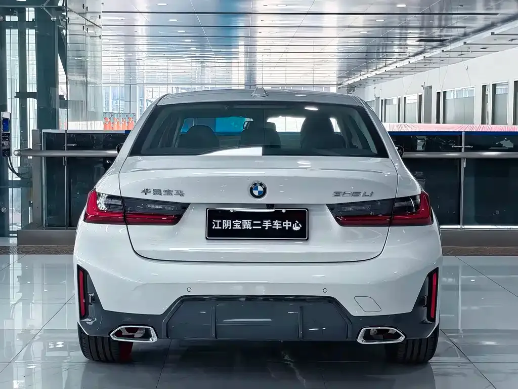 BMW 3 Series 2023 из CN, фото 7