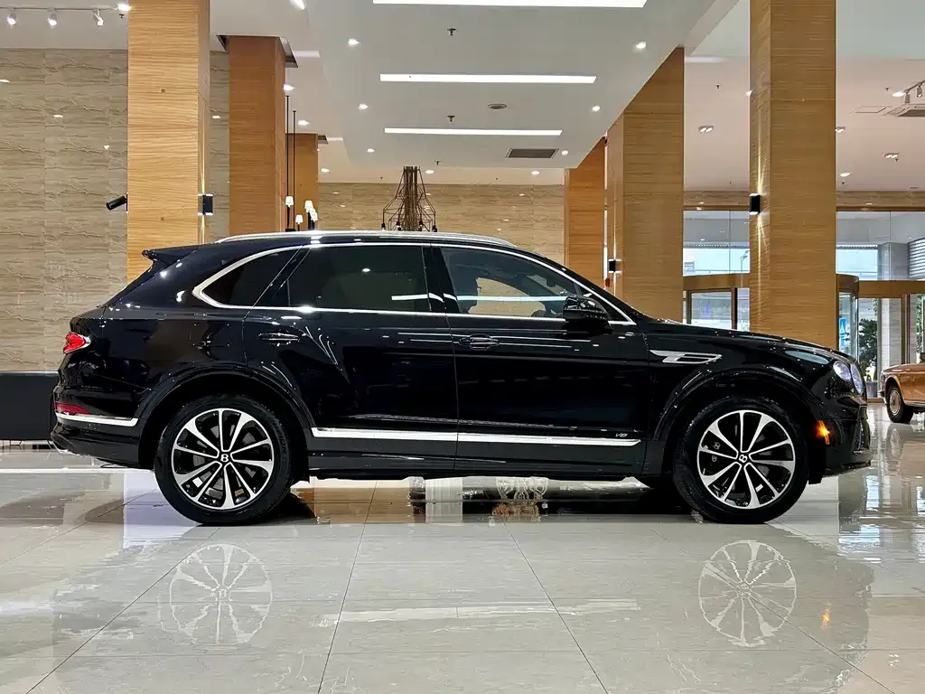 Bentley Bentayga — фото 3