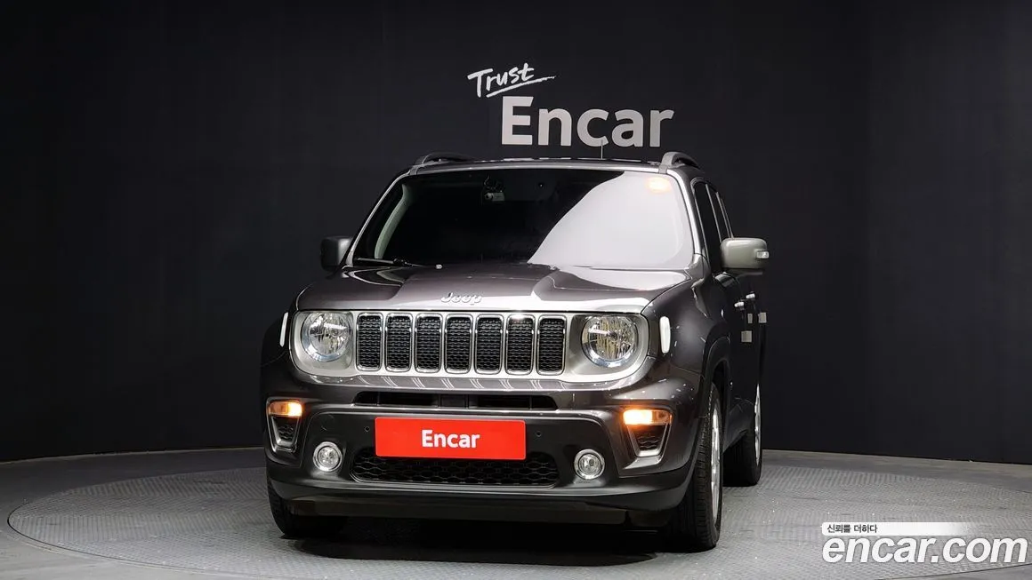 Jeep Renegade — фото 3