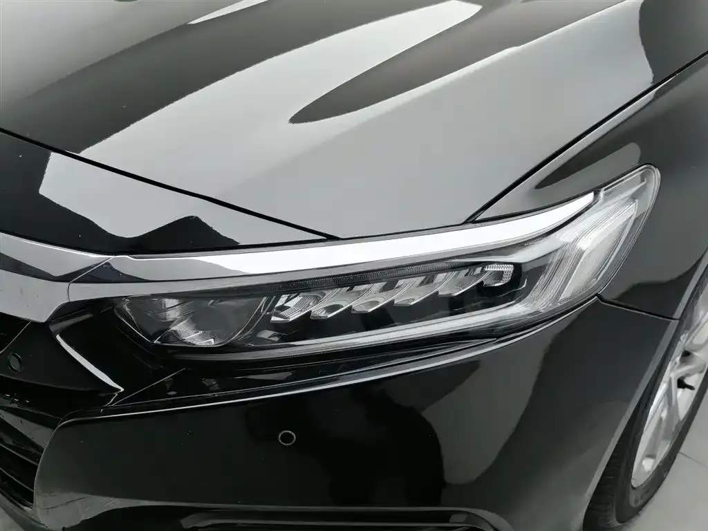 Honda Accord — фото 7