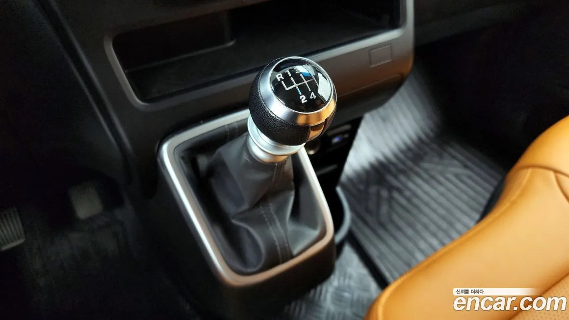 Hyundai Staria — фото 9