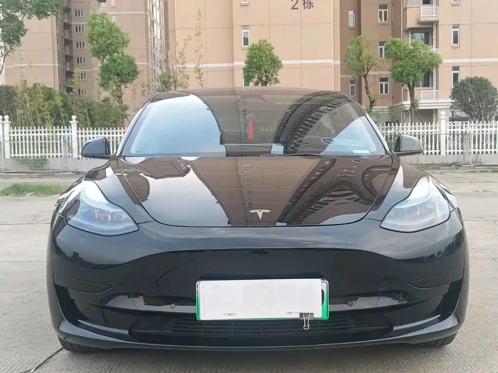 Tesla Model 3 — фото 2