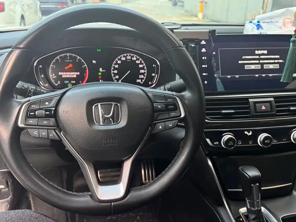 Honda Accord — фото 4