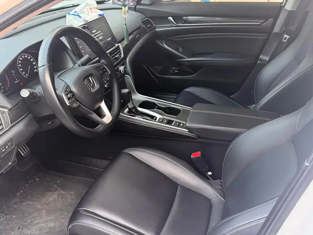 Honda Accord — фото 9