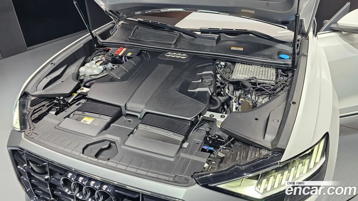 Audi Q8 2021 из KR, фото 6