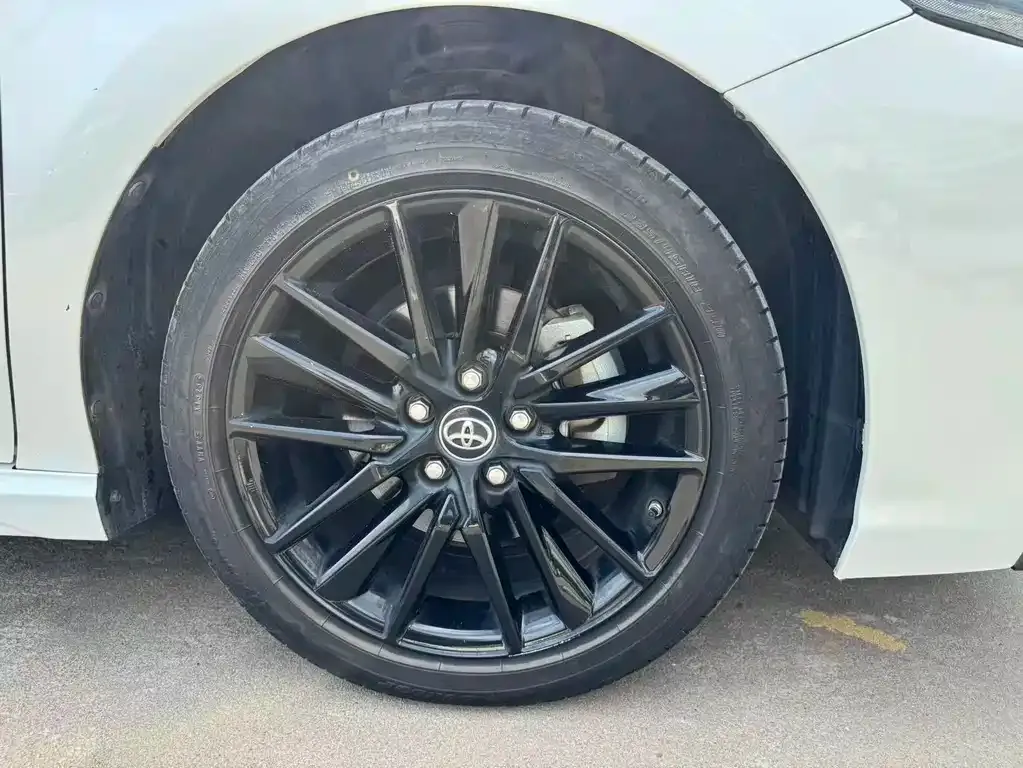 Toyota Camry 2023 из CN, фото 9