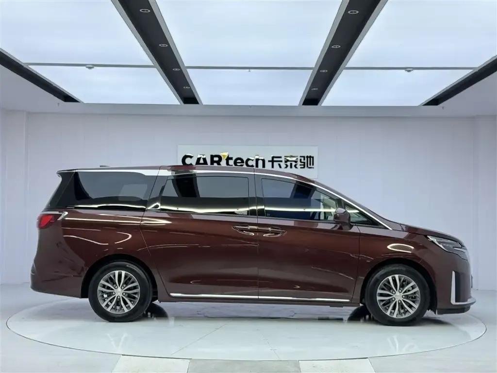 Buick GL8 2023 из CN, фото 6