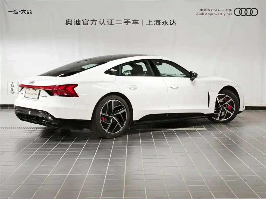 Audi RS e-tron GT 2023 из CN, фото 4